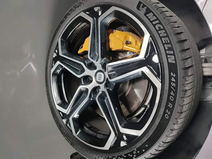 Фото 6 - Xiaomi SU7