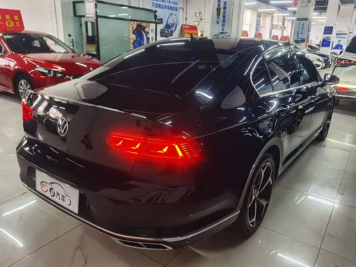 Фото 6 - Volkswagen Magotan