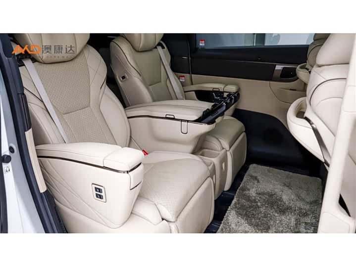 Фото 8 - Toyota Alphard