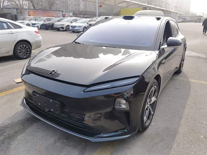 Фото 2 - Nio ET5T