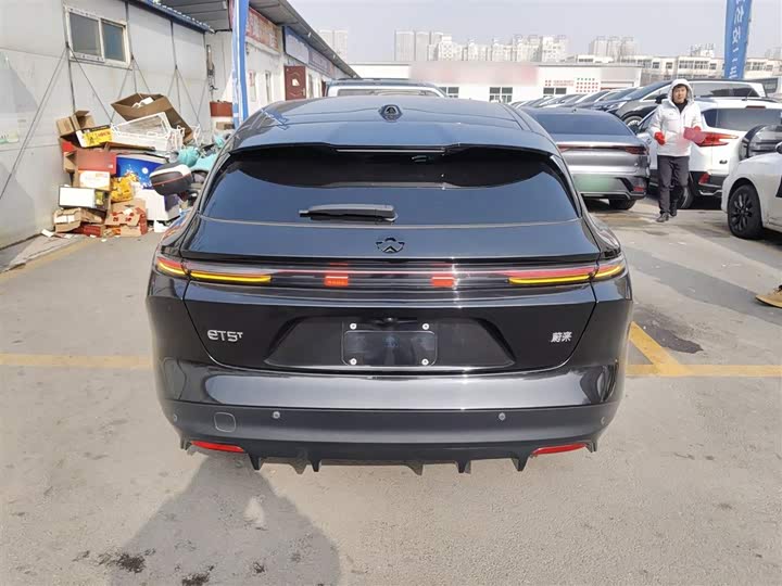 Фото 6 - Nio ET5T