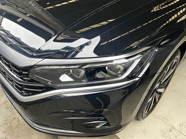 Фото 3 - Volkswagen Passat