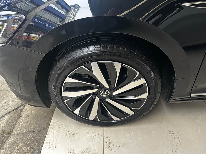 Фото 4 - Volkswagen Passat