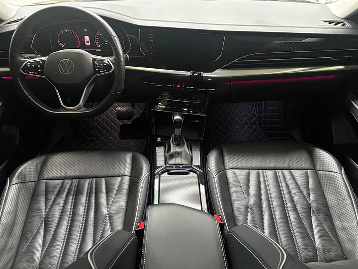 Фото 8 - Volkswagen Passat