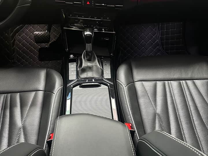 Фото 9 - Volkswagen Passat