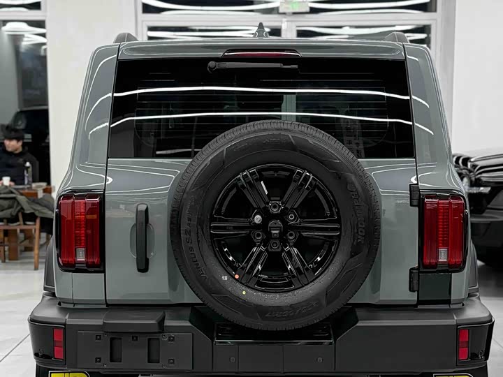 Фото 8 - Tank 300