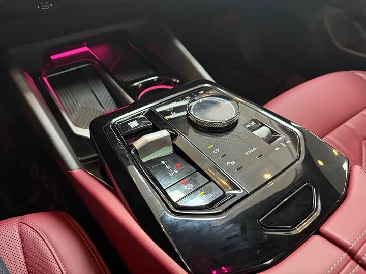 Фото 6 - BMW 5 Series