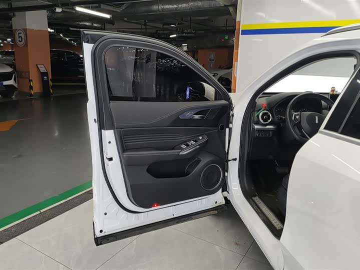 Фото 7 - Wey VV5