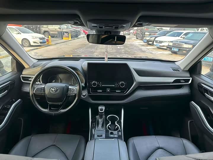 Фото 5 - Toyota Highlander