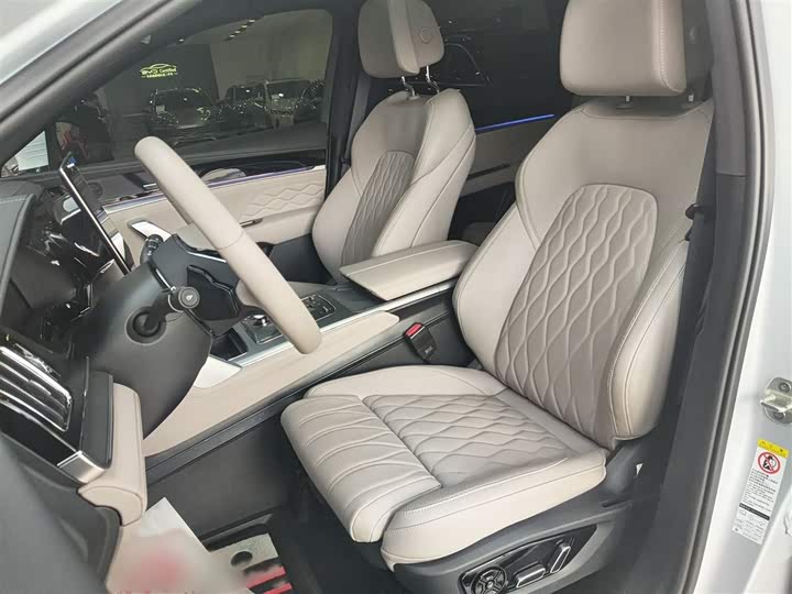 Фото 8 - BYD Tang Hybrid/EV