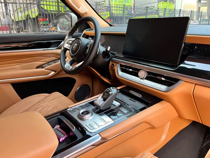 Фото 8 - Tank 500 Hybrid