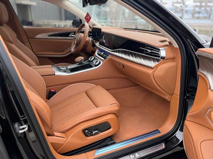 Фото 8 - Hongqi H9