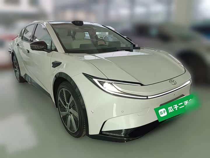 Фото 7 - Toyota bZ5