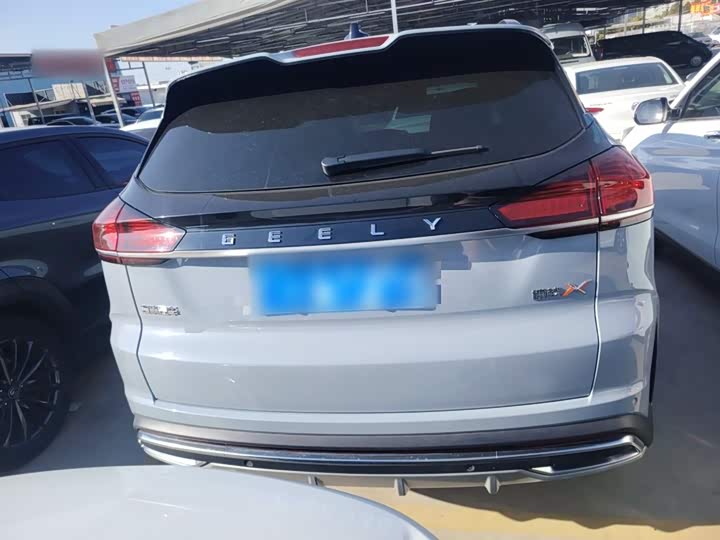 Фото 6 - Geely Atlas