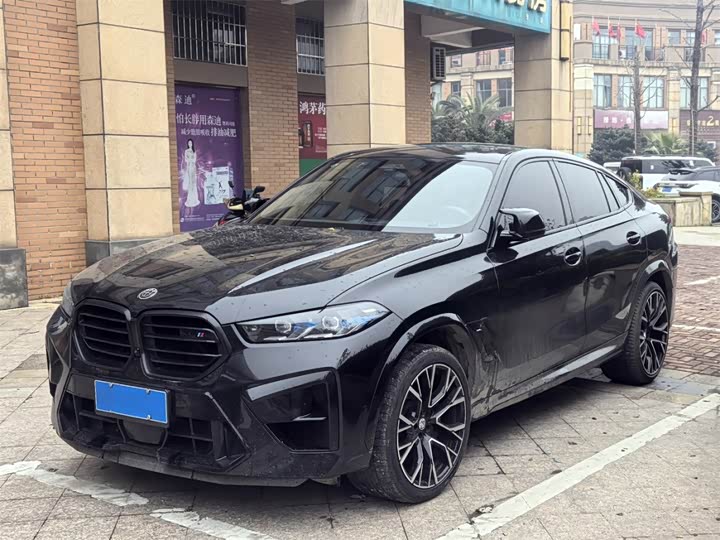 Фото 1 - BMW X6 M