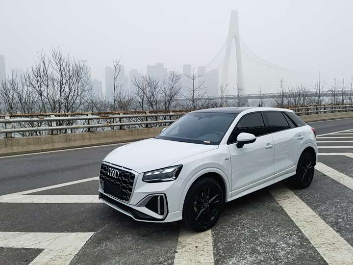 Фото 1 - Audi Q2L