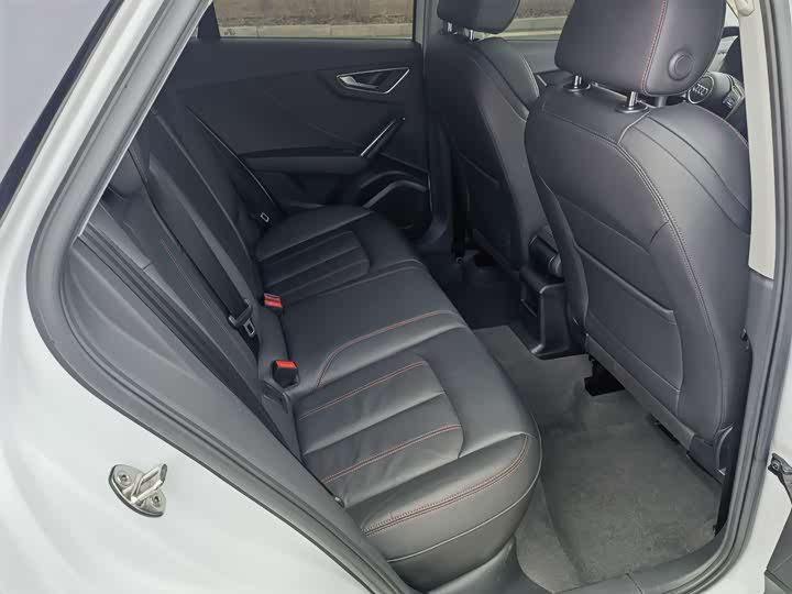 Фото 9 - Audi Q2L