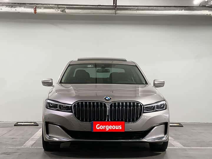 Фото 2 - BMW 7 Series