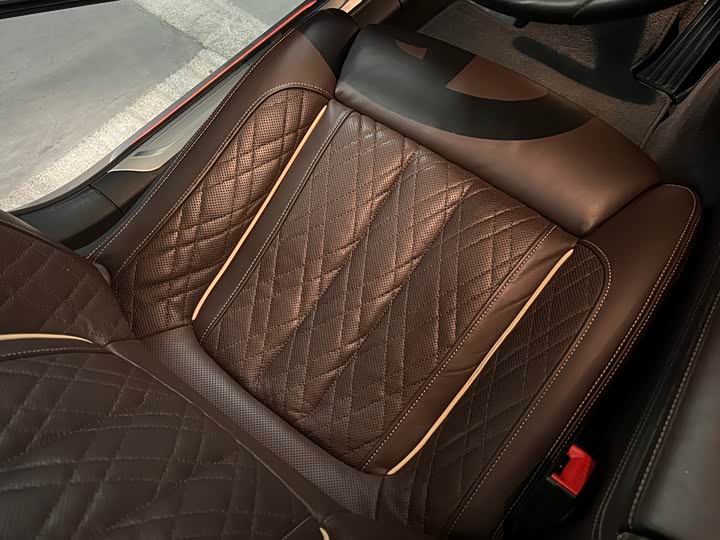 Фото 8 - BMW 7 Series