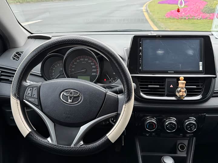 Фото 9 - Toyota Vios FS