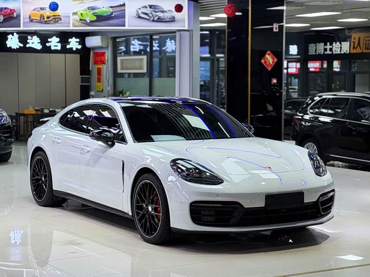 Фото 3 - Porsche Panamera