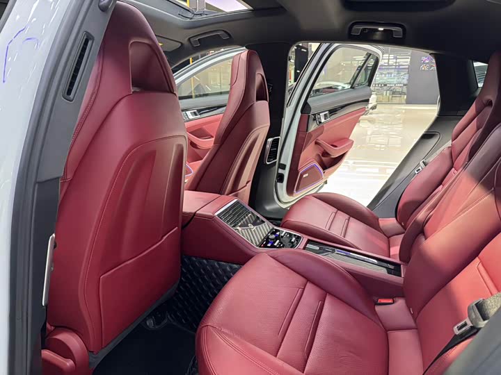 Фото 9 - Porsche Panamera