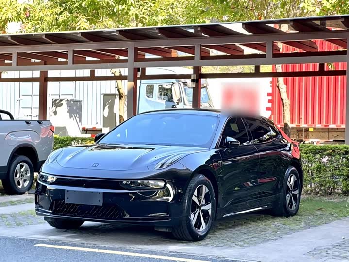 Фото 4 - Zeekr 001