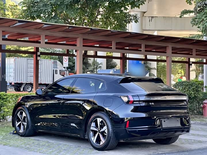 Фото 7 - Zeekr 001