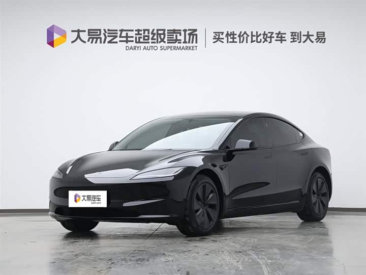 Фото 1 - Tesla Model 3