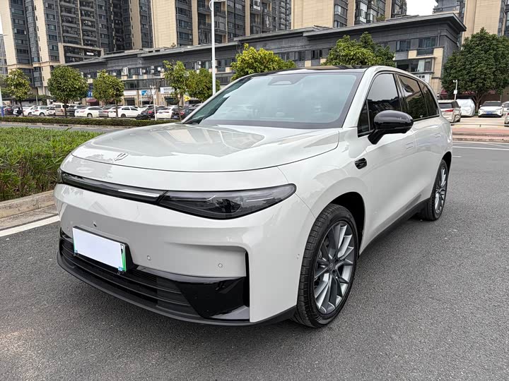 Фото 1 - Leapmotor C10