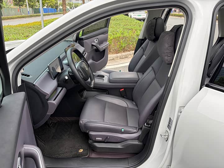 Фото 8 - Leapmotor C10