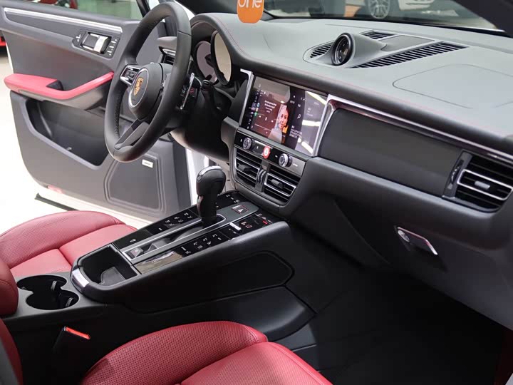 Фото 5 - Porsche Macan