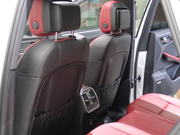 Фото 6 - Porsche Macan