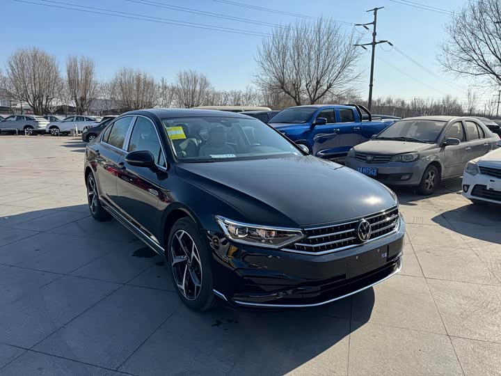 Фото 3 - Volkswagen Magotan