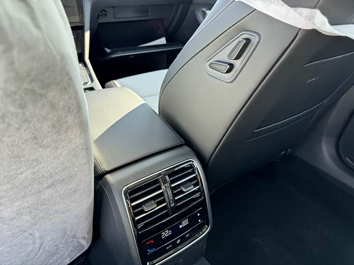 Фото 8 - Volkswagen Magotan