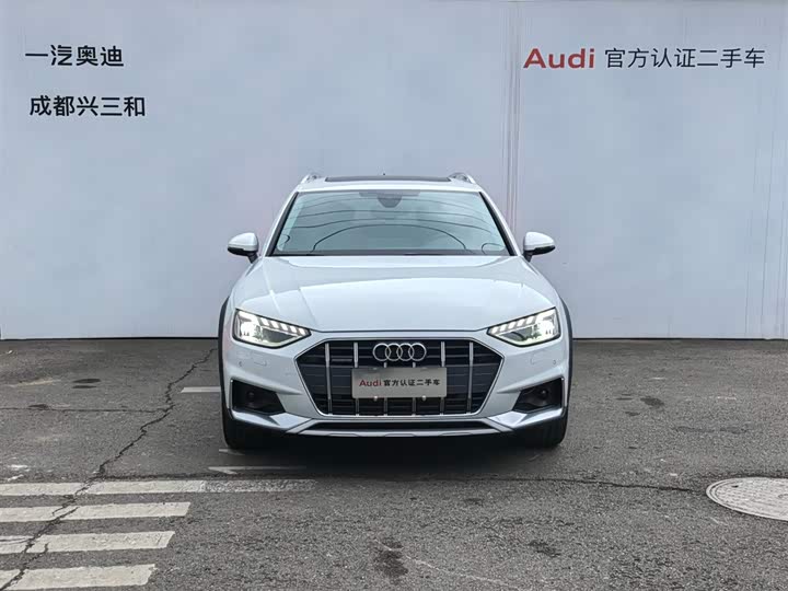 Фото 2 - Audi A4