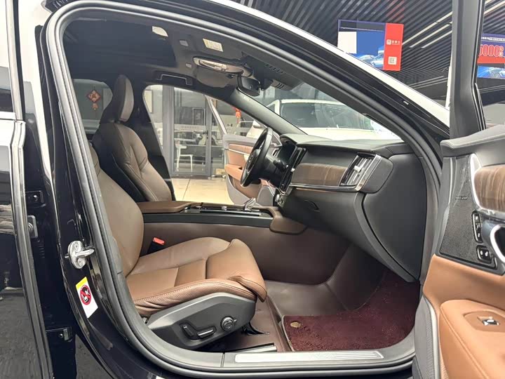 Фото 7 - Volvo S90