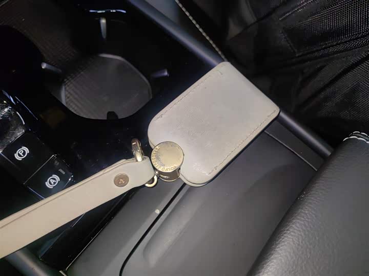 Фото 9 - Volvo XC40