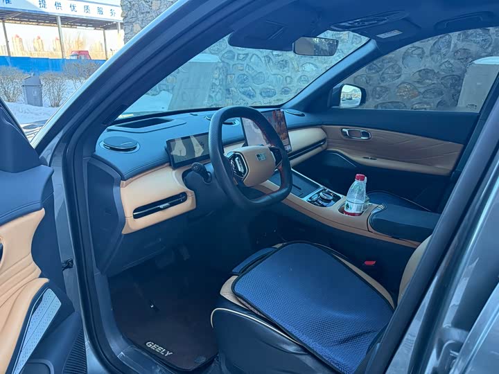 Фото 7 - Geely Galaxy Starship 7