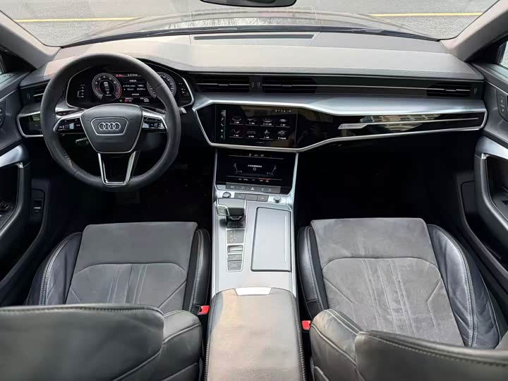 Фото 6 - Audi A6L