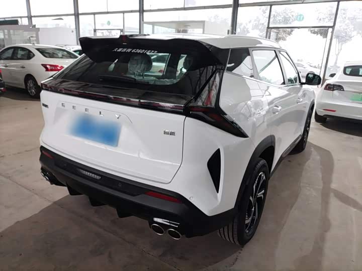 Фото 7 - Geely Atlas