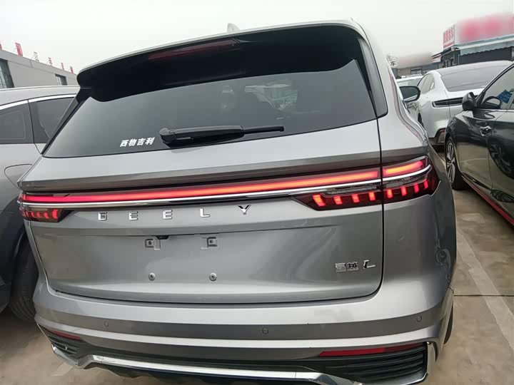 Фото 6 - Geely Monjaro