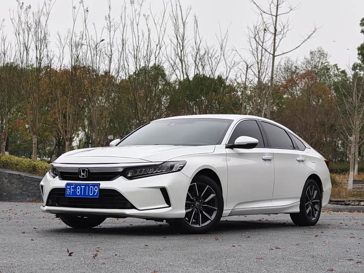 Фото 1 - Honda Inspire