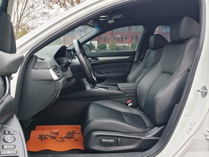 Фото 9 - Honda Inspire