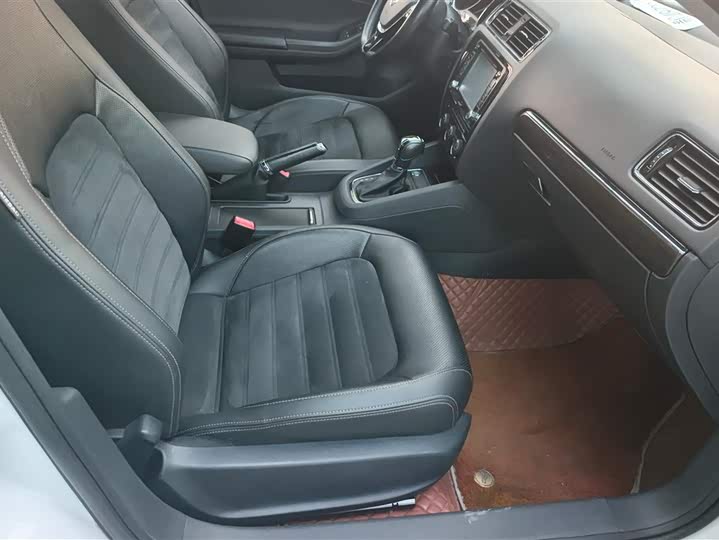 Фото 8 - Volkswagen Sagitar L