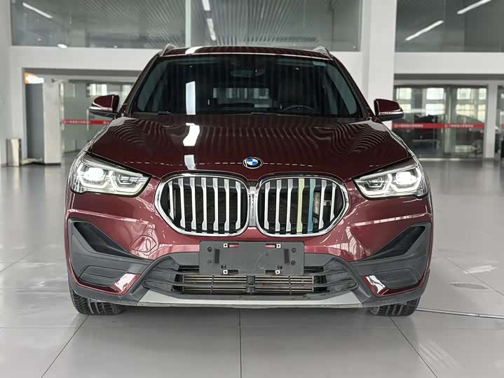 Фото 2 - BMW X1