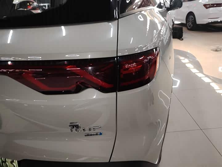 Фото 8 - BYD Yuan Up