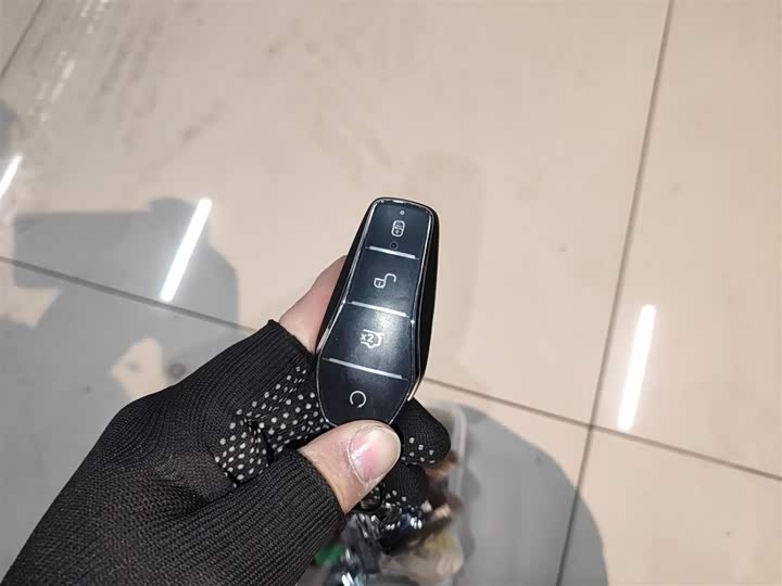 Фото 9 - BYD Yuan Up