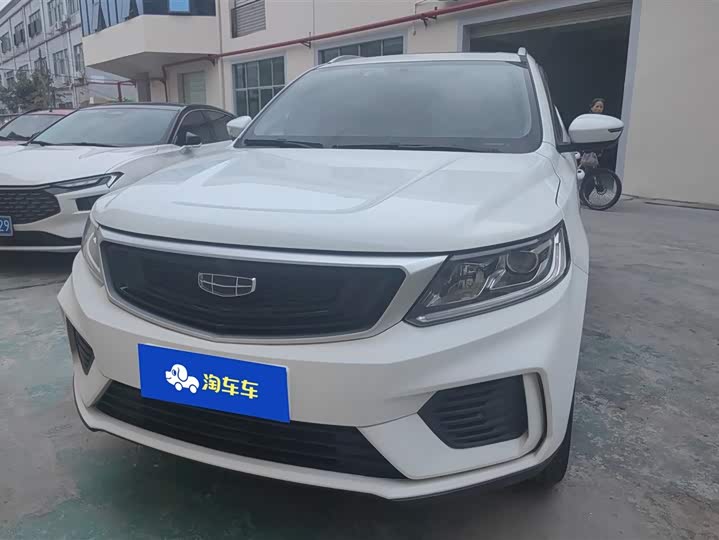 Фото 2 - Geely Vision X6