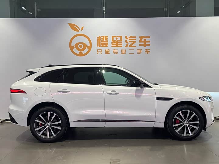 Фото 4 - Jaguar F-Pace